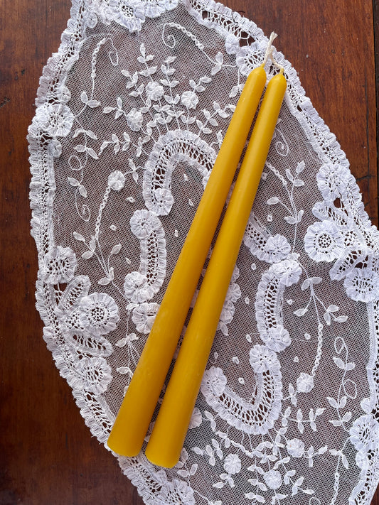 Natural beeswax candle